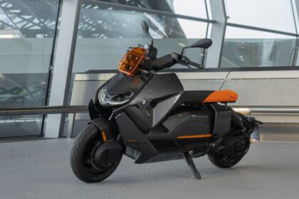 BMW CE 04