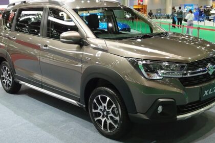 maruti suzuki xl7 interior