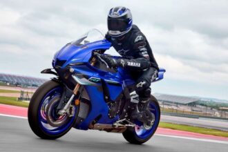Yamaha R1