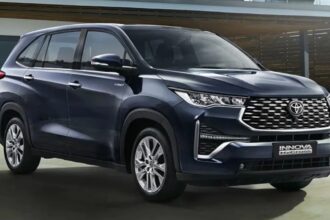 Toyota Innova Hycross